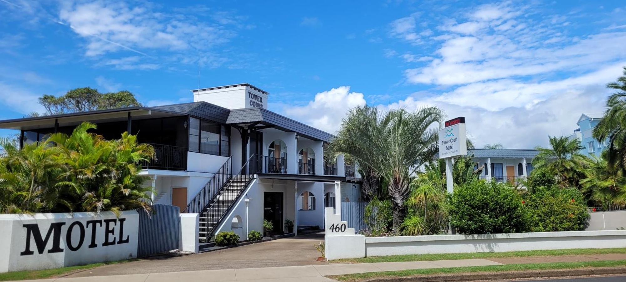Tower Court Motel - Adults Only Haven Херви Бей Екстериор снимка